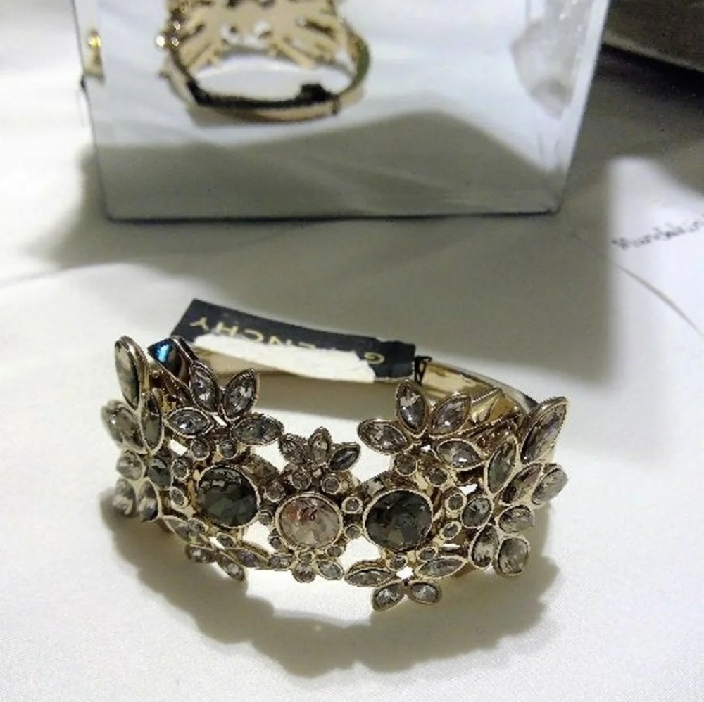 Givenchy bangle bracelet - Picture 5 of 7
